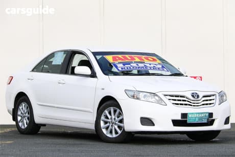 White 2011 Toyota Camry Sedan Altise