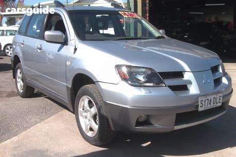 Silver 2004 Mitsubishi Outlander Wagon Xls