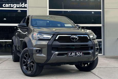 Bronze 2023 Toyota Hilux Double Cab Pick Up Rogue (4X4)
