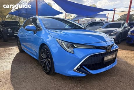 Blue 2018 Toyota Corolla Hatchback Ascent Sport