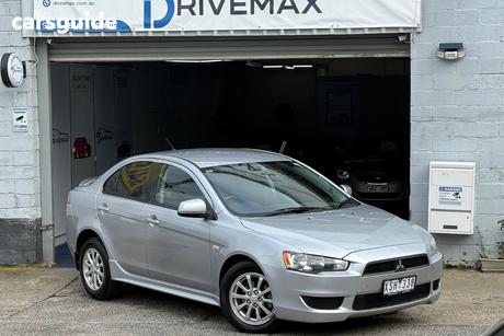 Silver 2010 Mitsubishi Lancer Sedan Es