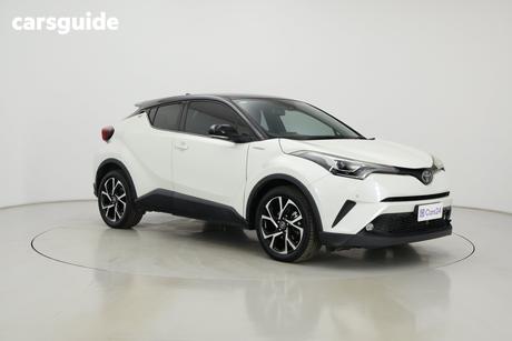 White 2018 Toyota C-HR Wagon Koba (Awd)