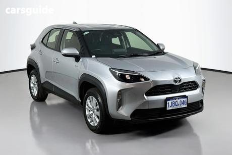 Silver 2025 Toyota Yaris Cross Wagon Gx Hybrid