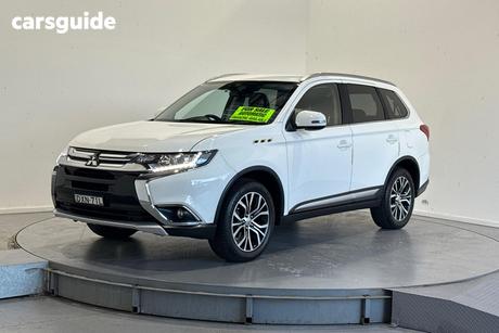 White 2017 Mitsubishi Outlander Wagon Ls 7 Seat (2Wd)