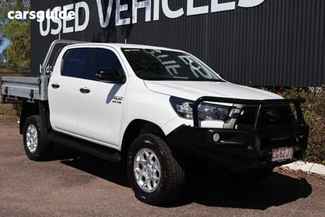 White 2022 Toyota Hilux Cab Chassis Sr (4X4)