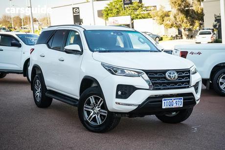 White 2023 Toyota Fortuner Wagon Gxl