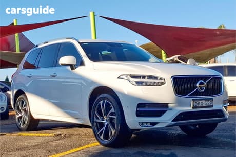 White 2016 Volvo XC90 Wagon D5 Momentum