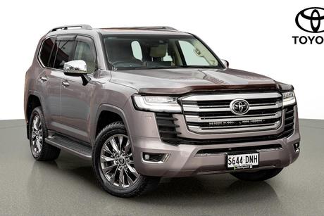 Bronze 2022 Toyota Landcruiser Wagon Lc300 Sahara Zx (4X4)