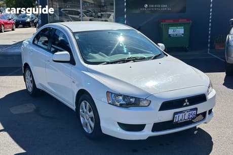 White 2013 Mitsubishi Lancer Sedan Es