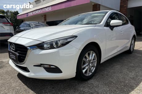 White 2018 Mazda 3 Hatchback Neo Sport