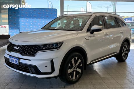 White 2023 Kia Sorento Wagon Sport 7 Seat