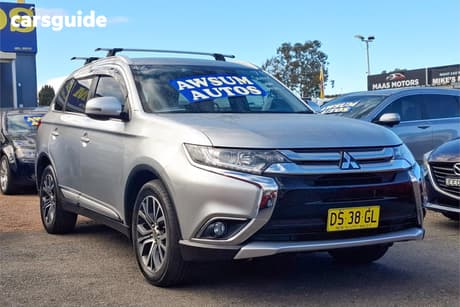 Silver 2017 Mitsubishi Outlander Wagon Ls Safety Pack (4X4) 7 Seats
