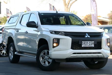 White 2020 Mitsubishi Triton Double Cab Pick Up Glx+ (4X4)