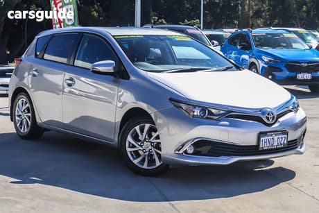 Silver 2018 Toyota Corolla Hatchback Ascent Sport