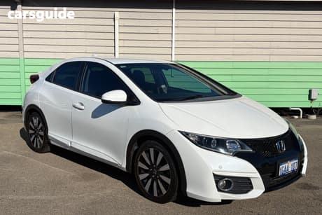 White 2016 Honda Civic Hatchback Vti-Ln