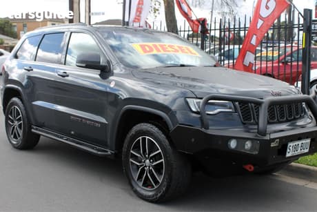 Grey 2017 Jeep Grand Cherokee Wagon Trailhawk (4X4)