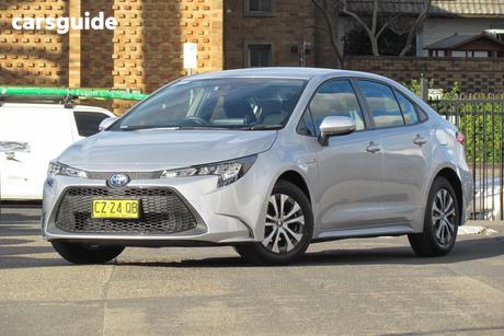 White 2021 Toyota Corolla Sedan Ascent Sport (Hybrid)