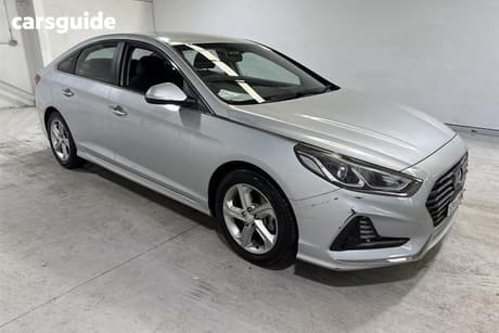 Silver 2017 Hyundai Sonata Sedan Active