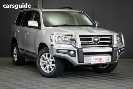 Silver 2017 Toyota Landcruiser Wagon Sahara (4X4)