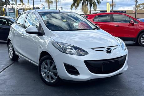 White 2014 Mazda 2 Hatchback Neo