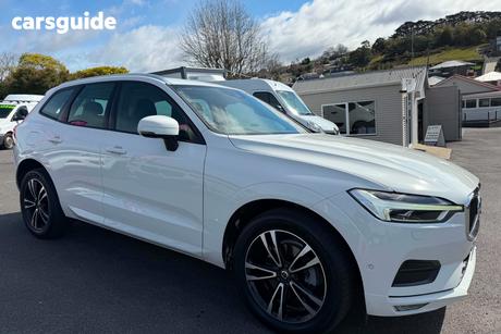 White 2019 Volvo XC60 Wagon D4 Momentum (Awd)