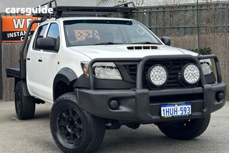 White 2015 Toyota Hilux Double Cab Chassis Sr (4X4)