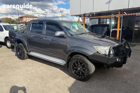 Grey 2013 Toyota Hilux Dual Cab Pick-up Sr5 (4X4)