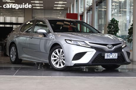 Silver 2018 Toyota Camry Sedan Ascent