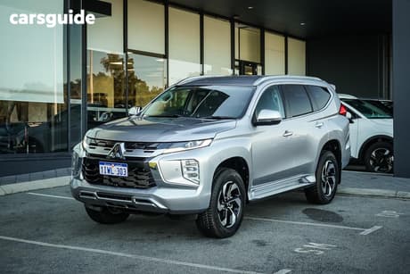 Silver 2024 Mitsubishi Pajero Sport Wagon Exceed (4Wd) 7 Seat