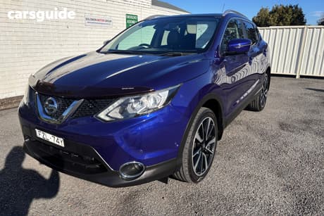 Blue 2017 Nissan Qashqai Wagon Ti (4X2)