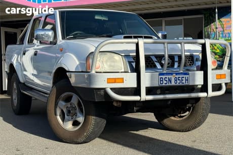 White 2012 Nissan Navara Dual Cab Pick-up St-R (4X4)