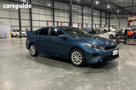 Blue 2024 Kia Cerato Sedan S