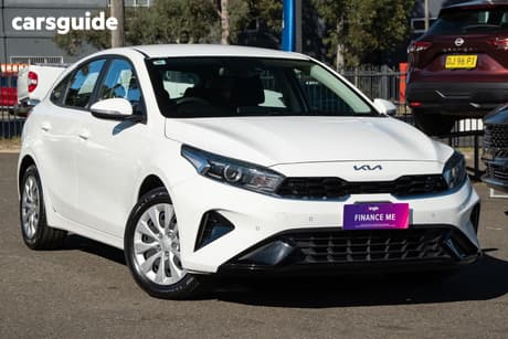 White 2024 Kia Cerato Hatchback S