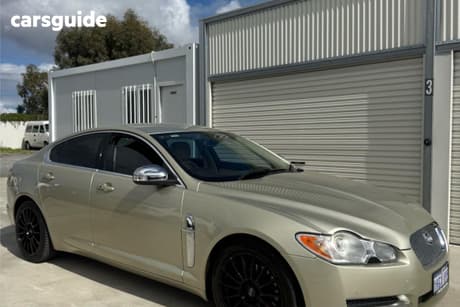 Gold 2009 Jaguar XF Sedan 2.7D Luxury