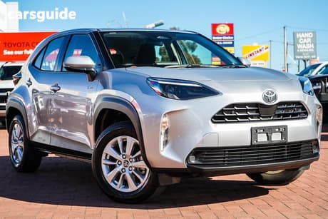Silver 2025 Toyota Yaris Cross Wagon Gx Hybrid