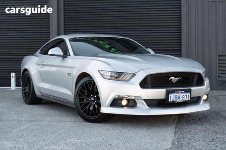 Silver 2016 Ford Mustang Coupe Fastback Gt 5.0 V8