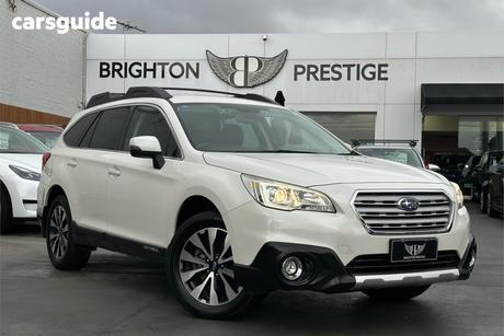 White 2018 Subaru Outback Wagon 2.5I