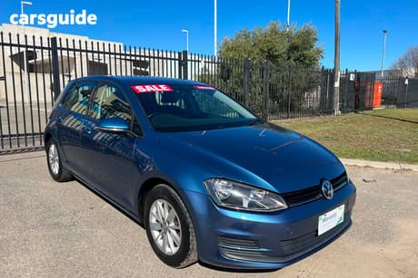 Blue 2017 Volkswagen Golf Hatchback 92 Tsi Trendline