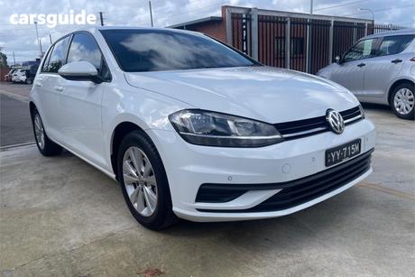 White 2017 Volkswagen Golf Hatchback 110 Tsi