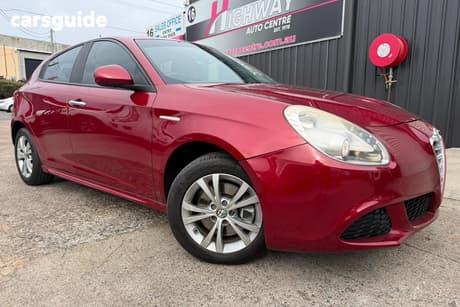Red 2013 Alfa Romeo Giulietta Hatchback Progression Jtd-M