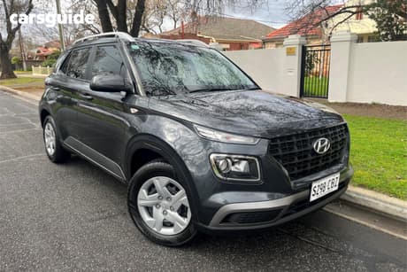 Grey 2019 Hyundai Venue Wagon Go