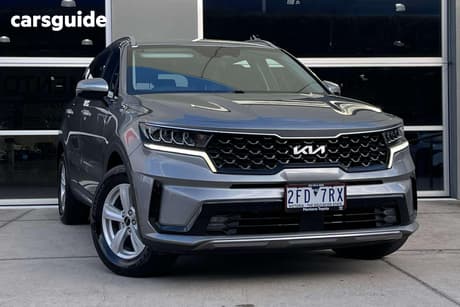 Silver 2023 Kia Sorento Wagon S 7 Seat
