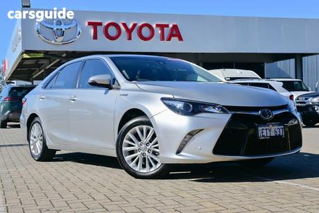 Silver 2015 Toyota Camry Sedan Atara Sl Hybrid