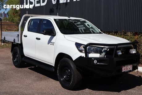 White 2020 Toyota Hilux Cab Chassis Sr (4X4)