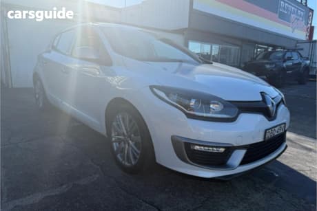 White 2015 Renault Megane Hatchback Gt-Line