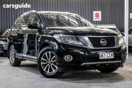 Black 2013 Nissan Pathfinder SUV ST-L (4X2) R52