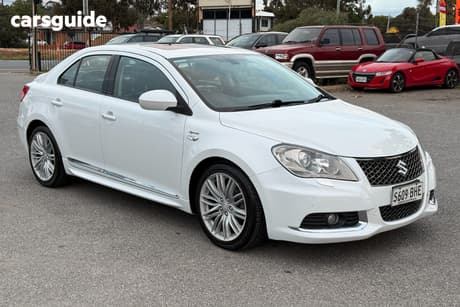 White 2013 Suzuki Kizashi Sedan Sport Awd