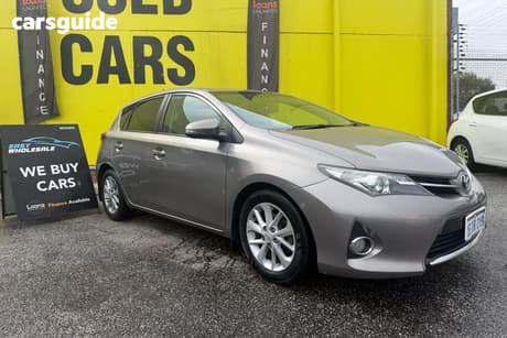 Bronze 2013 Toyota Corolla Hatchback Ascent Sport