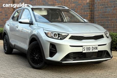 Silver 2022 Kia Stonic Wagon S