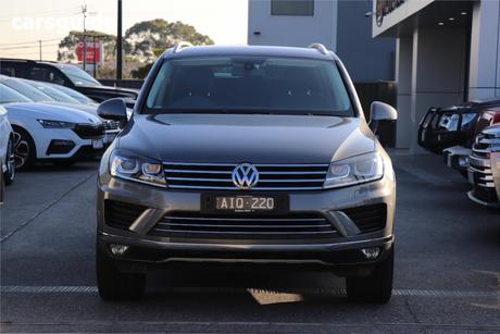 Grey 2016 Volkswagen Touareg Wagon V6 Tdi